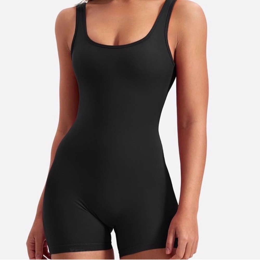 Aritzia TNA TnAction Romper Size S
